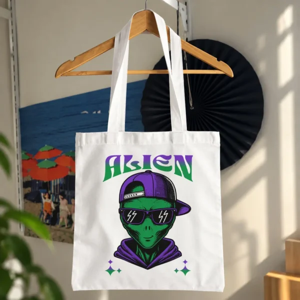 توت بگ بیگانه طرح کارتونی با کلاه (Alien) کد 12326