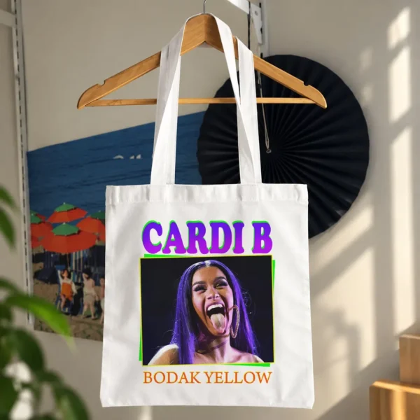 توت بگ طرح پوستر Cardi B Bodak Yellow کد 14582