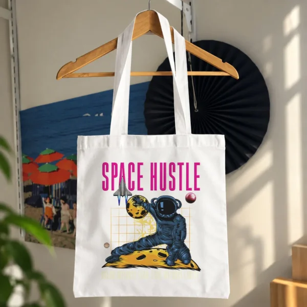 توت بگ فضانورد با توپ سیاره‌ای طرح Space Hustle