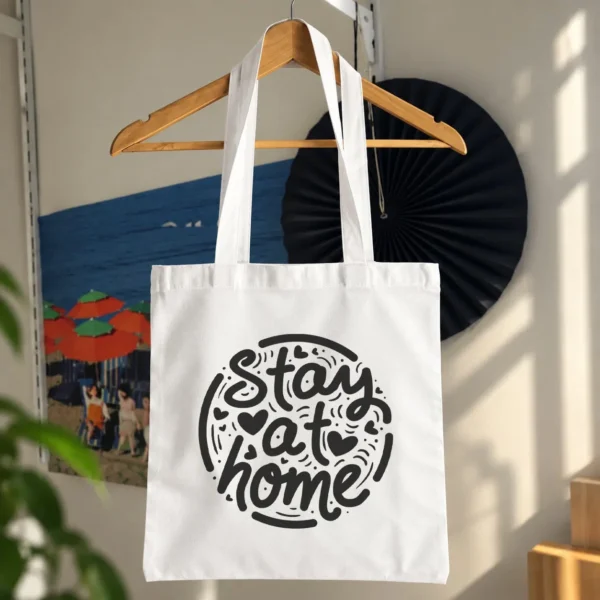 توت بگ نوشته Stay at Home طرح تایپوگرافی