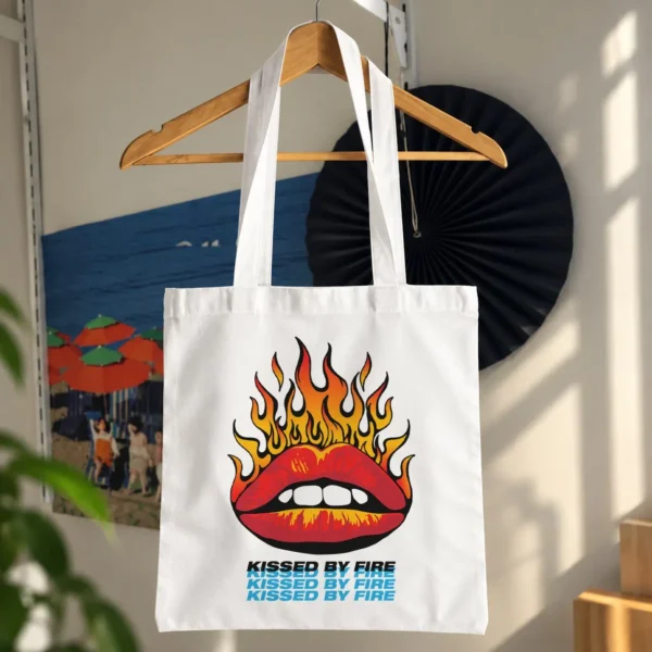 توت بگ لب آتشین طرح Kissed by Fire کد 9593