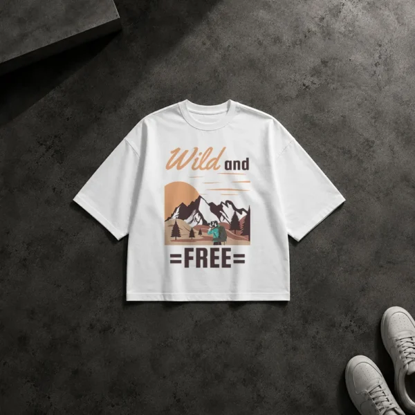 تیشرت باکسی طبیعت‌گردی طرح Wild and Free کد 7803