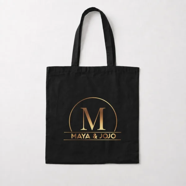 توت بگ لوگو طرح حرف M بزرگ داخل دایره طلایی شیک با نوشته MAYA & JOJO کد 10527