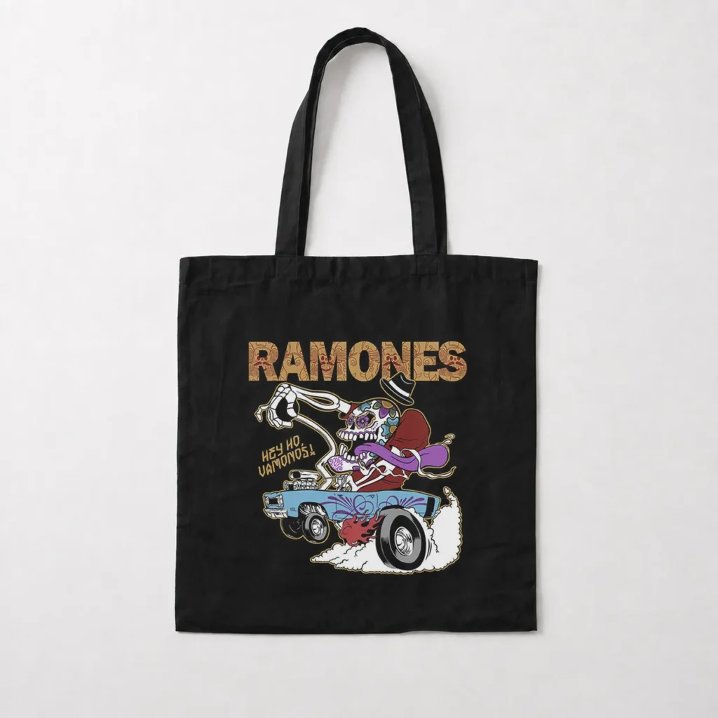 توت بگ رامونز طرح ماشین و جمجمه (Ramones) کد 26327